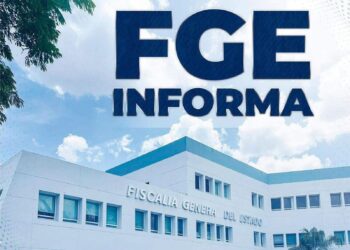 FGEGuerrero presenta ante el Ministerio Público a siete policías municipales como parte de una investigación en Isidoro Montes de Oca