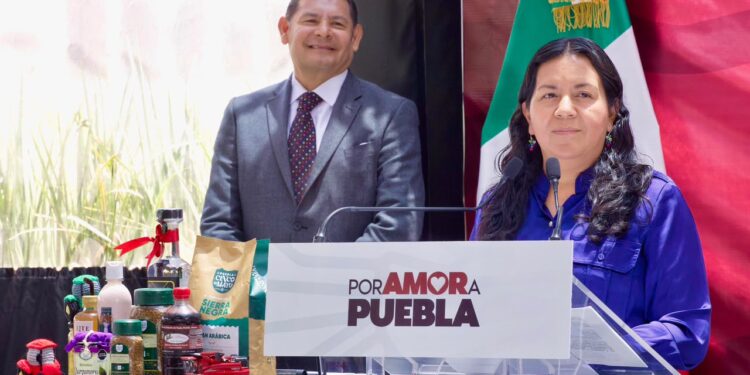 Gobierno estatal transforma campo poblano con maquinaria, valor agregado y riqueza comunitaria