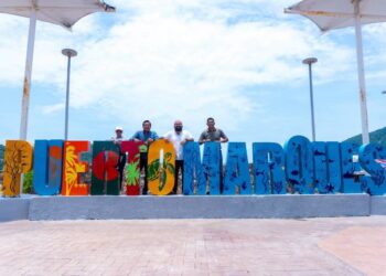 Puerto Marqués y Playa Majahua estrenan nuevos paradores fotográficos para impulsar su promoción turística
