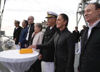 El Gobernador Durazo consolida arrecife artificial único en Latinoamérica con nuevo hundimiento del ex buque Monasterio