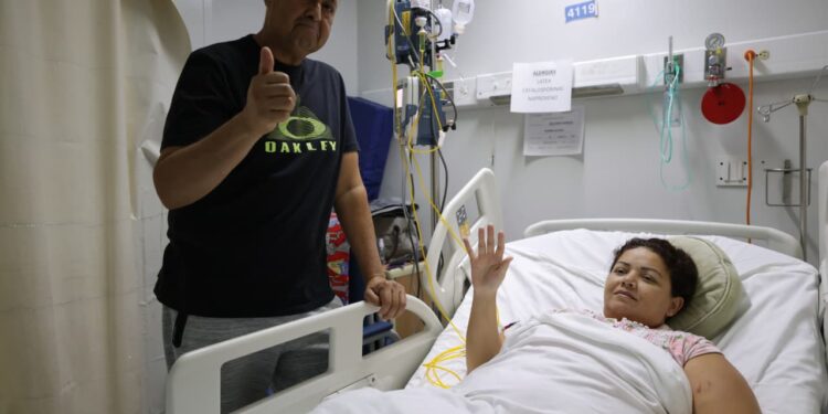 Paciente de 44 años recupera calidad de vida con exitosa cirugía de columna en el CMN “20 de Noviembre” del ISSSTE