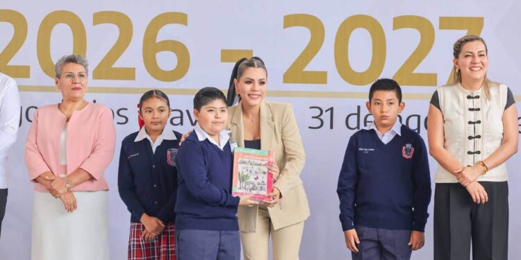 Evelyn Salgado da arranque al ciclo escolar 2026-2027 en Guerrero